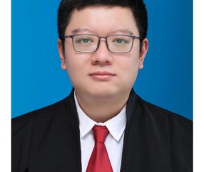 苏州大学较高收费毕业证一样吗