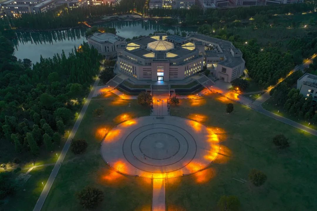 电子科技大学官网
